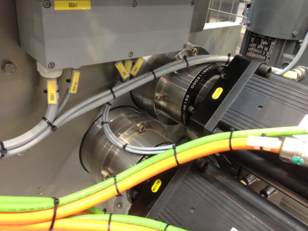 伺服驅(qū)動_AE.jpg 伺服驅(qū)動_AE.jpg