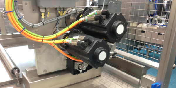 APEX減速機(jī)和伺服電機(jī)_AE系列.jpg APEX減速機(jī)和伺服電機(jī)_AE系列.jpg